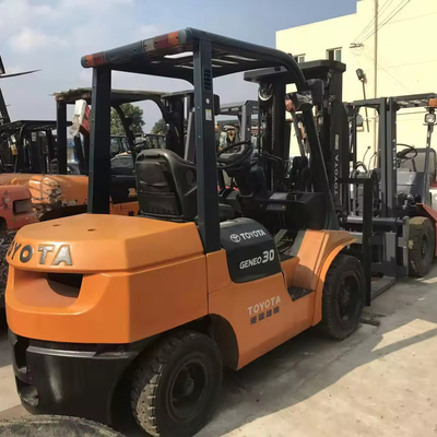 Fabriek Gebruikte TOYOTA FD30 3 ton vorklift met 3 trappen mast in grote promotie