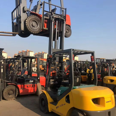 3 kg Gewicht Gebruikte Komatsu vorklift FD30 3000 kg TCM Japanse ISUZU-motor