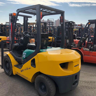 30 Komatsu FD30 3 ton gebruikte vorklift met 3 trappen duplexmast JAPAN Originele vorklift