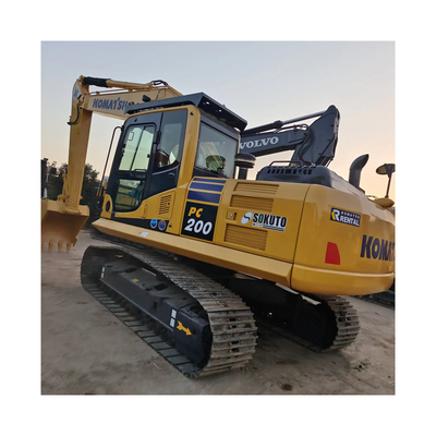 Gebruikte KOMATSU PC200-8 Hydraulische graafmachine met 1,2 CBM emmercapaciteit