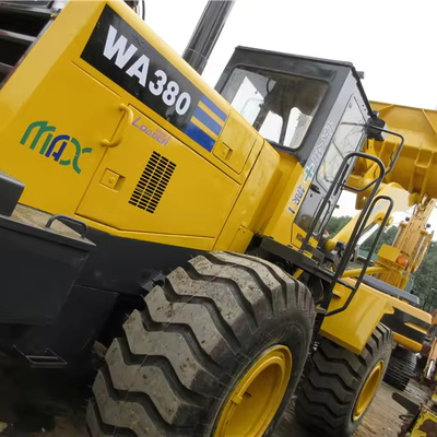 Komatsu WA380 wiellader Gebruikt 890 Werkuren 16360-16370 kg Originele tweedehands