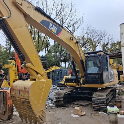 CATERPILLAR 320D graafmachine met 103 kW vermogen en hydraulische klep in goede staat