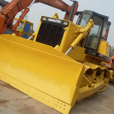 Gebruikte Komatsu D85-21 Dozer met 18000 KG machine gewicht in Japan