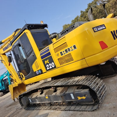 Gebruikte Komatsu PC220-8 graafmachine met een emmercapaciteit van 1,2cbm en een SAA6D107E-1-motor