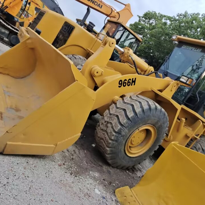 Tweedehands Caterpillar 966H voorlader in goede staat met 1200 werkuren