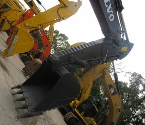VOLVOEC360BLC graafmachine in goede staat met VOLVO D12D motor en concurrerend