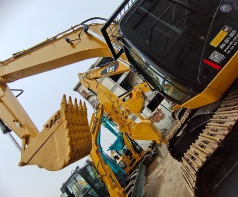Gebruikte Caterpillar 330D Crawler Excavator met 1200 werkuren en 2m3 emmercapaciteit