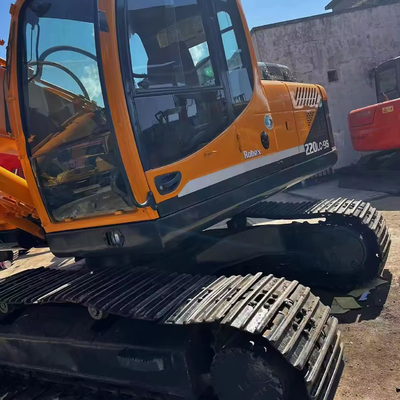 Gebruikte graafmachine Hyundai 220-9 met originele motor in goede staat.