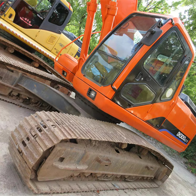 30 ton Doosan DH300LC graafmachine in goede staat en originele hydraulische cilinder