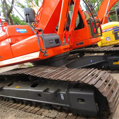 Gebruikte Doosan DH55 graafmachine met originele hydraulische cilinder en 2800 werkuren
